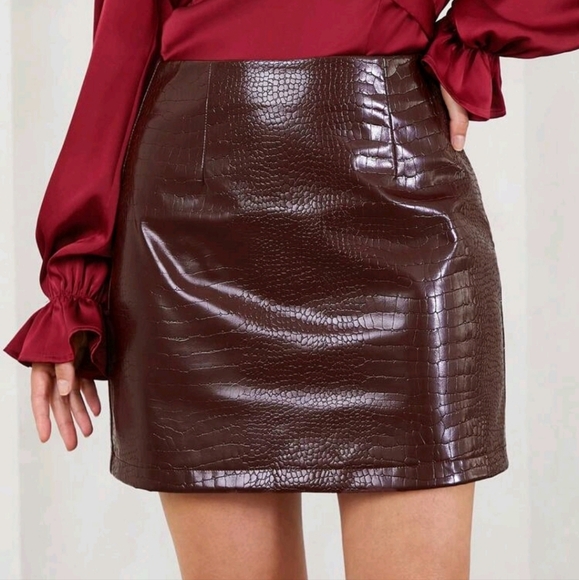 Elegant Women Autumn And Winter,Red Mirror CROCODILE Pattern Waist A-Line Skirt - Picture 1 of 5